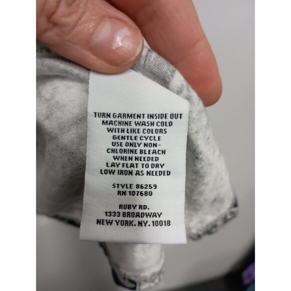 Ruby Rd Womens BOHO Tunic Top Size 1X Gray Aztec Sharkbite Cowl Neck 3/4 Sleeve - Picture 4 of 6